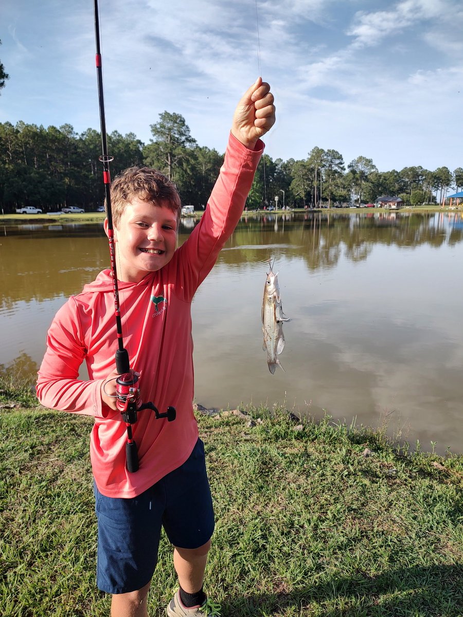 MCLBAlbany's tweet photo. Marine Corps Logistics Base Albany hosted the annual Buddy Fishing Tournament at Covella Pond, June 6, 2026.

Young Anglers and their adult buddies took their places and casted their reels/poles hoping to catch one of the hundreds of stocked catfish.
📸Pamela Jackson 
📸Courtesy https://t.co/PkL4CHBvBH