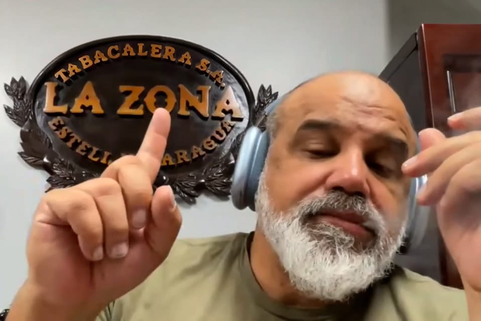CigarDojo's tweet photo. Erik Espinosa revealed on Friday's episode of Smoke Night LIVE that celebrity chef and cigar enthusiast Guy Fieri will partner with him to create what he describes as the "perfect" cigar factory in the Dominican Republic. (Link in comments) https://t.co/IuZopkmZXK