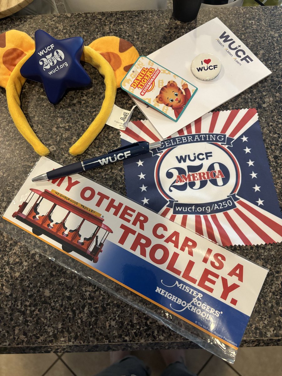 StageToEngage's tweet photo. Swag bag ♥️ https://t.co/3EgTmbaWUl
