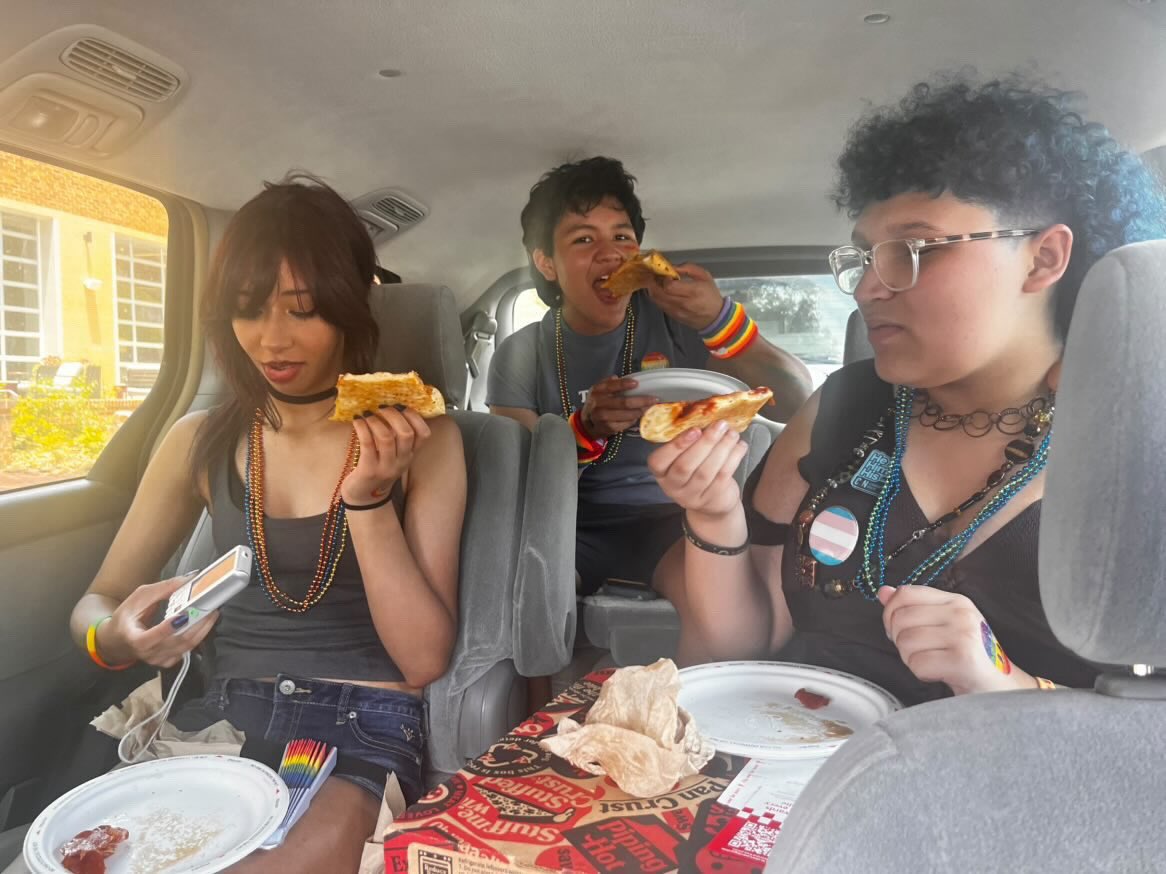muiitng's tweet photo. went to pride with my BEST FRIENDS https://t.co/PMLQFslr7a