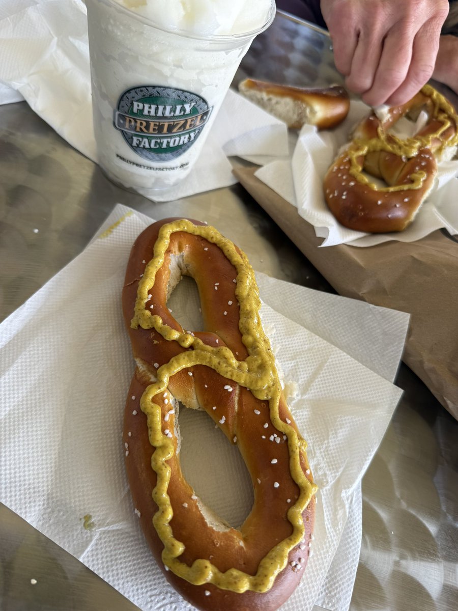 rfelice386's tweet photo. The shore may be hundreds of miles away, but in Palm Beach this tastes like home. https://t.co/QCmE8RdwWt
