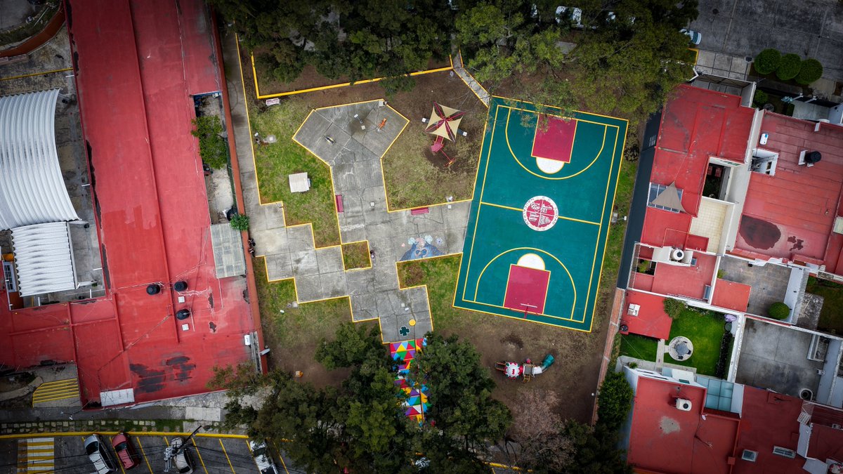 isaacsolar's tweet photo. La transformación llegó a #LaFlorida a través de #LasHuellasDeLaTransformación✨
Con la instalación y sustitución de 144 luminarias, mejoramiento de áreas recreativas... Hoy La Florida cuenta con entornos dignos para las familias naucalpenses.🌳💡
#AquiGobiernaLaEsperanza https://t.co/YVb5asP0FC