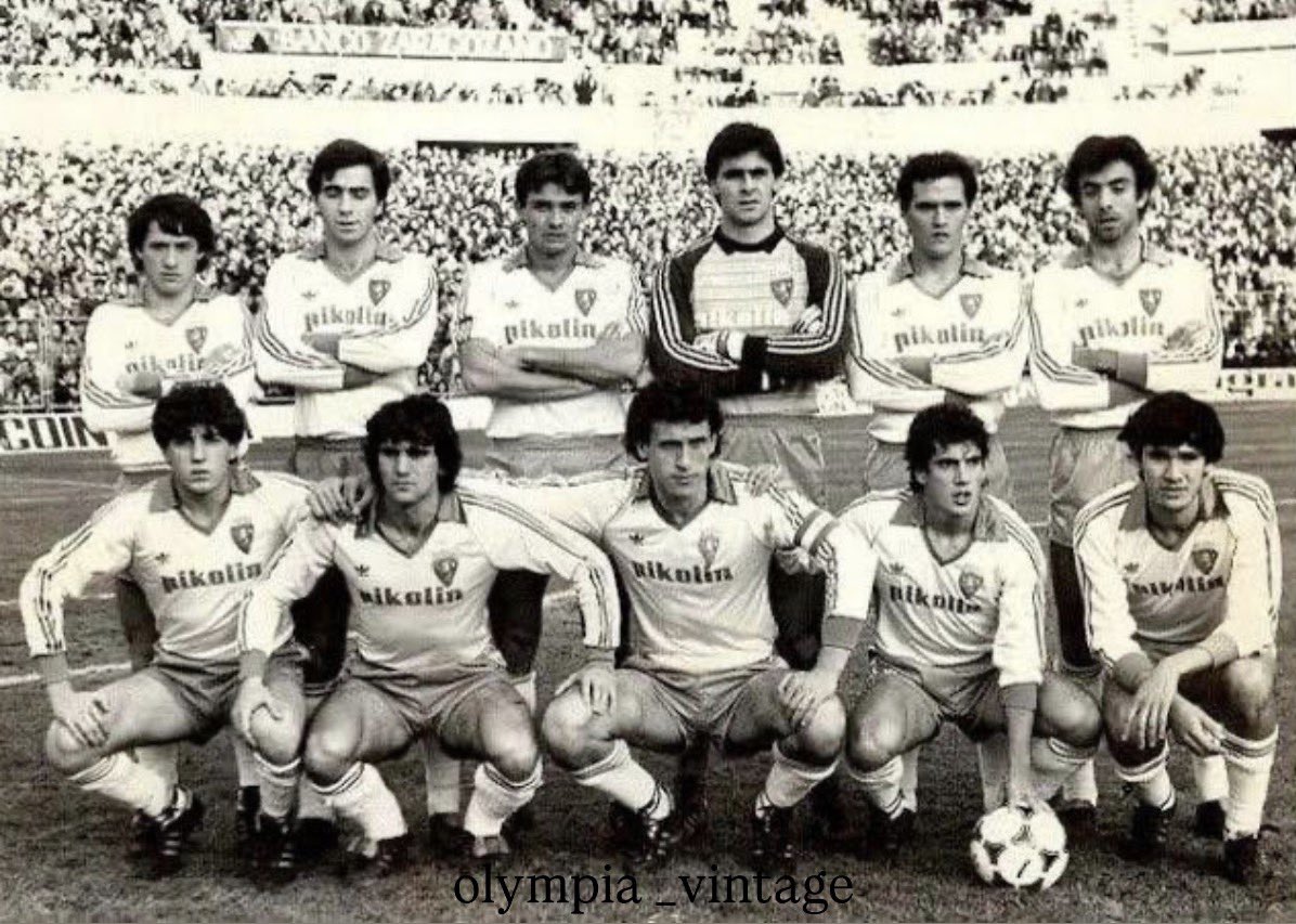 olympia_vintage's tweet photo. #RealZaragoza 1983/84.

Barbas, Salva, Casuco, Ruiz, Herrera, García-Cortés.
Juan Carlos, Güerri, Valdano, Señor, Amarilla. https://t.co/DYy20JZ17m