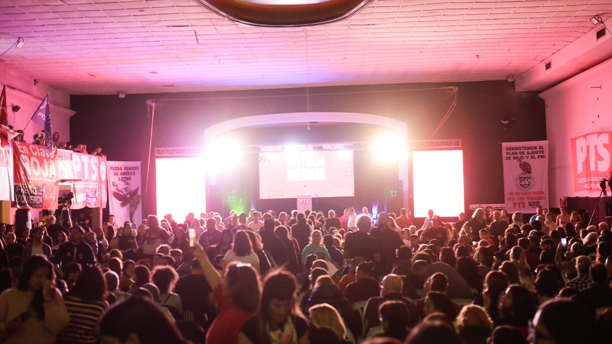 PTSarg's tweet photo. 🚨 ¡Masivo acto en el Club Pacífico de Neuquén! 🚨

🔥 Más de 1200 compañeras y compañeros llegaron desde distintos puntos de la Patagonia, para ser parte de este importante acto junto a @MyriamBregman.

👉🏼 Seguí la transmisión en vivo acá: https://t.co/VuVMMFyn4e