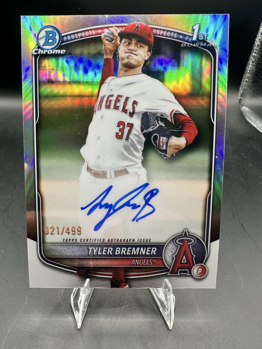ItMeZB's tweet photo. Need these gone! 

Fernandez /299 $85
Ramirez /199 $90
Bremner /499 $110
Rodriguez /250 $30

All OBO. All include BMWT. https://t.co/SfQvdjw8Oy