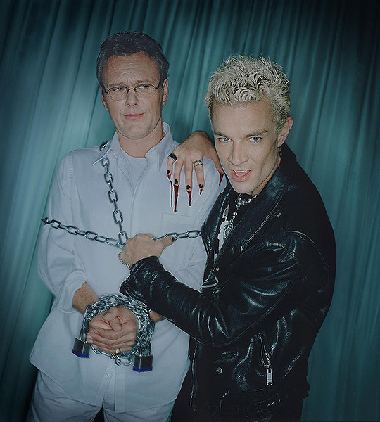 TheCinesthetic's tweet photo. James Marsters and Anthony Stewart Head photographed by MOSHE BRAHKA 📸 https://t.co/WOO3wdH2rS