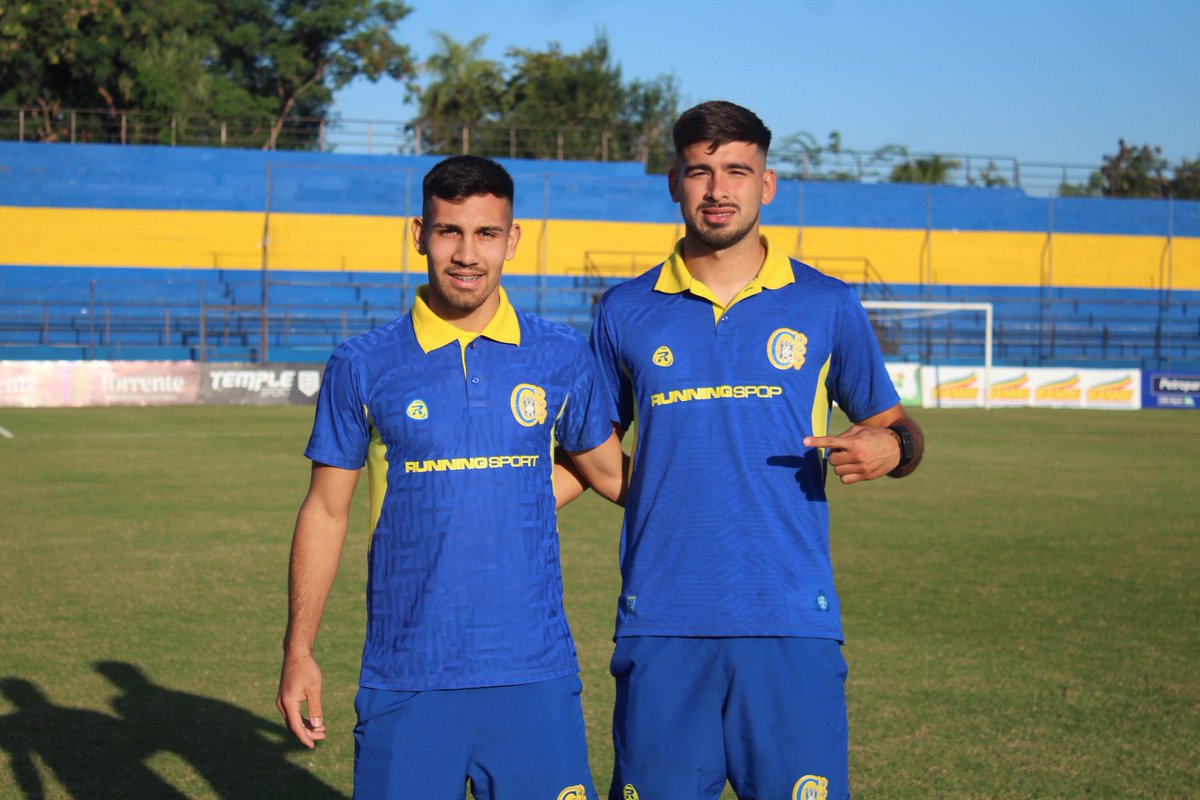 deporcapiata's tweet photo. 𝐘𝐀 𝐄𝐒𝐓𝐀𝐌𝐎𝐒 𝐄𝐍 𝐂𝐇𝐀𝐂𝐎’𝐈, 𝐄𝐍 𝐄𝐋 𝐅𝐀𝐂𝐔𝐍𝐃𝐎 𝐃𝐄 𝐋𝐄𝐎́𝐍 𝐅𝐎𝐒𝐒𝐀𝐓𝐓𝐈 🏟️
#12deJunio vs. #Capiatá #Intermedia #Fecha11
#elescobero💛💙 https://t.co/lz47FzGgwc