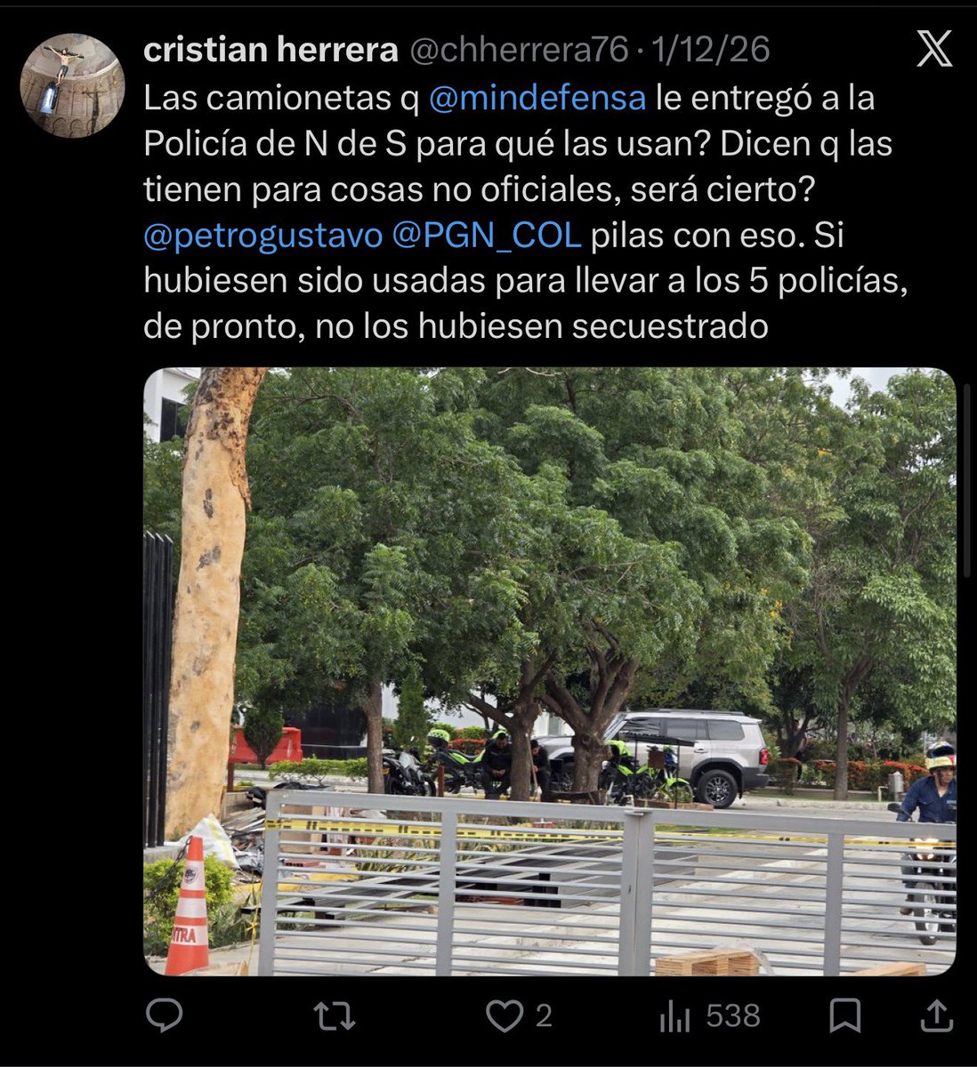 BCN_Plus's tweet photo. 🚨 | El periodista Cristian Herrera, asesinado hoy en Cúcuta, era un arduo denunciante de la corrupción del gobierno Petro. Además documentaba como le estaban entregando el país a las guerrillas.

@petrogustavo, ¿por qué su gobierno abandona a los periodistas que tienen el valor de denunciarlo?