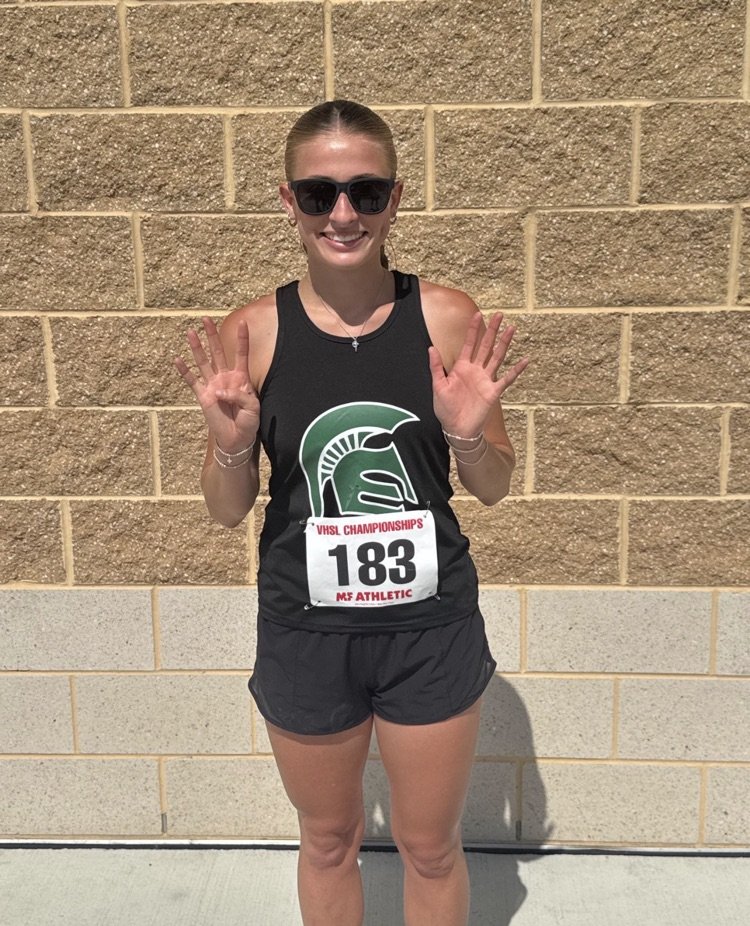eastsidevalive's tweet photo. 🏆 Shelby Stanley 🏆

Congratulations to Shelby Stanley on winning her 3rd state title this weekend and 9th career state title. 

Shelby set another state record with a time of 2:21.25 in the 800! https://t.co/jBSgYwuoal