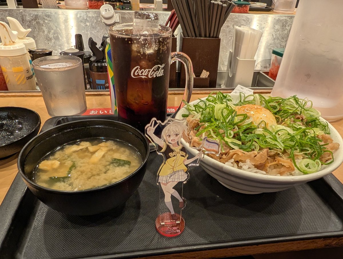 SugoiSenti's tweet photo. Been a while since I've gotten to see Niji live, it was a fun live, a lot of the songs were new to me and there was a lot of bangers was fun, was also nice seeing some familiar faces before the live too, it was my friends first time at a live too, he had a really fun time 😄 https://t.co/0JvWBXPNgI