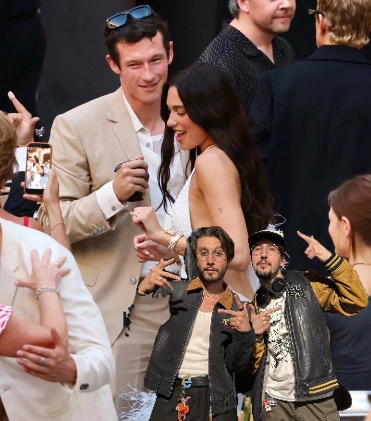 WRSTBOYONWEB's tweet photo. 🚨 | Kacper and bbno$ were spotted at Dua Lipa’s wedding in Palermo! https://t.co/2fiRJhyMbN