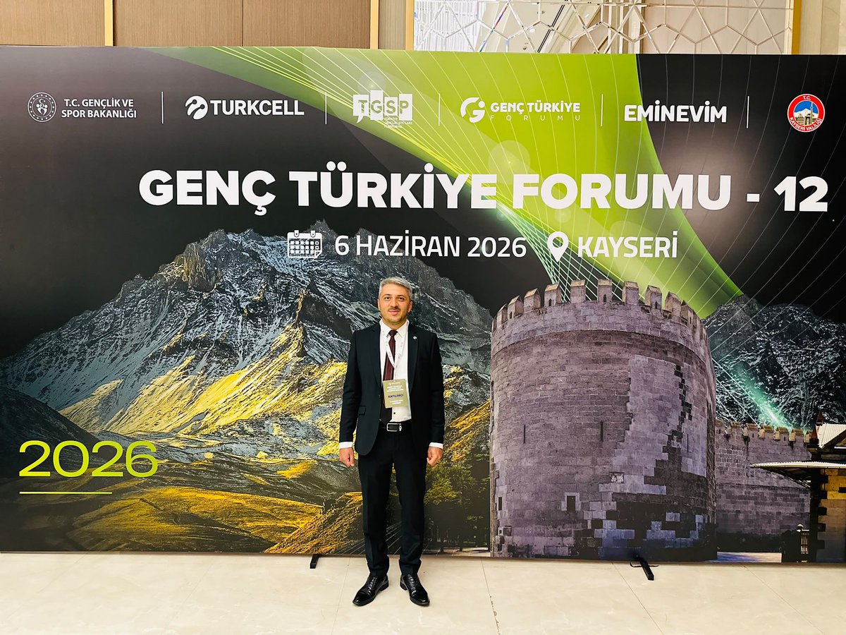 gncbirlikayseri's tweet photo. Türkiye Gençlik STK’ları Platformu (TGSP) tarafından düzenlenen 12. Genç Türkiye Forumu kapsamında gerçekleştirilen “Hibrit Tehditler Çağında Yeni Güvenlik Mimarisi” programına, Genç Birlik Kayseri Yönetim Kurulu olarak katılım sağladık. https://t.co/EiIinQo5pi