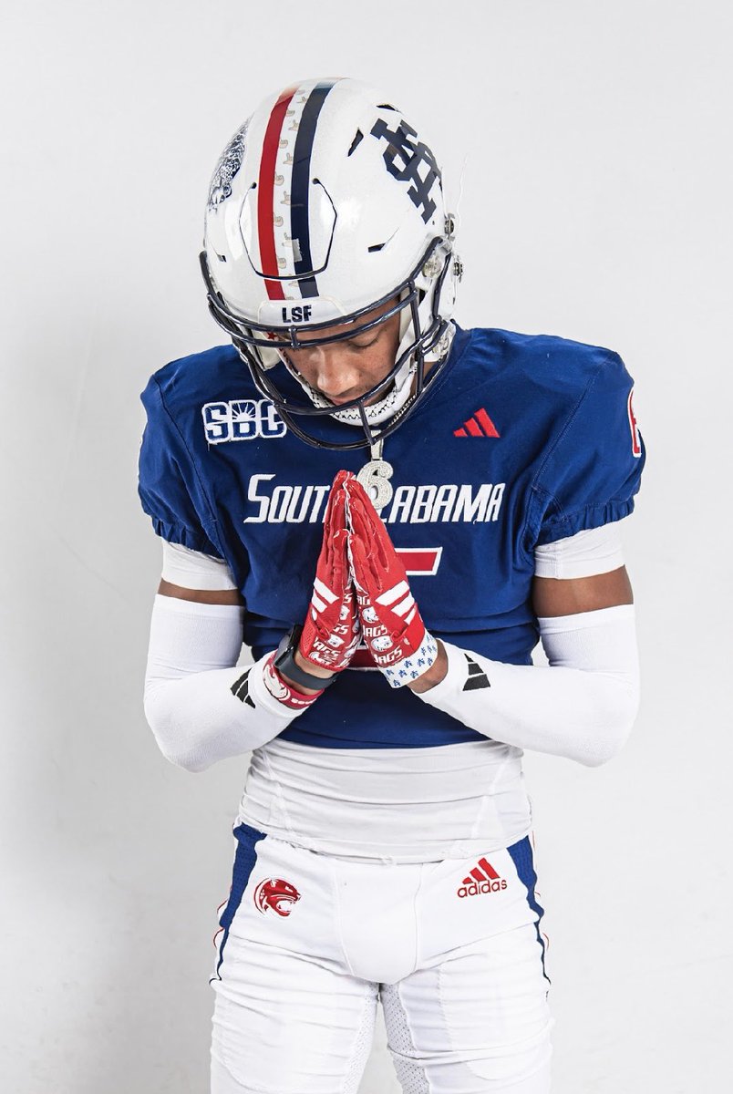 brae5k's tweet photo. South Alabama OV 🐆 #gojags🤞🏽
@ChadSimmons_ @CKennedy247 @CoachTimRattay @SouthAlabamaFB @NorthshorePrepR @JeritRoser @LAvsAllYall @CraigHaubert @MikeRoach247 @samspiegs @sixstarfootball https://t.co/tQCn7Bbyen
