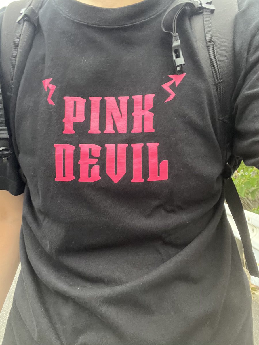 今日はロンTのやつにするかちょっと悩みましたがこちらのPink❤︎Devil
