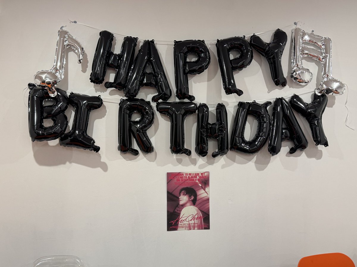 divajaehee's tweet photo. haechan dayyy ^O^
thank you @wayvteenevents @midway8266 !!!!!!!

#herecomesthesun_66
#midway8266 #wayvteenevents https://t.co/Jh8rD1TSUP