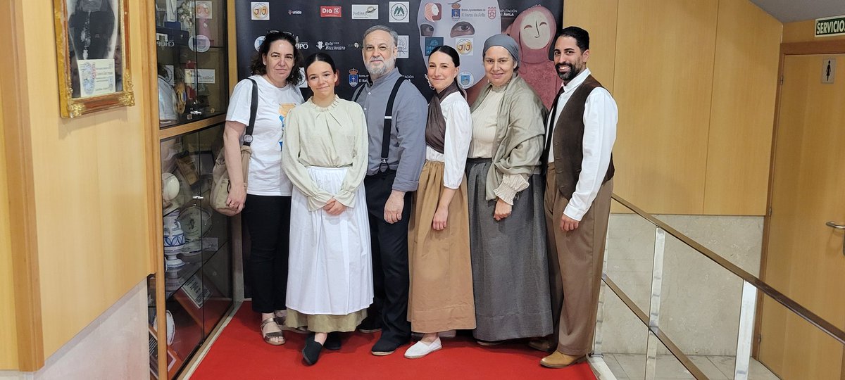 CertamenLagasca's tweet photo. Magnífica funcion de @trajanoteatro con #promesasdelibertad esta noche en el @certamenlagasca. Muchas gracias, chicos, por vuestro trabajo. Nos veremos por los escenarios. https://t.co/l9NiDx6HgY