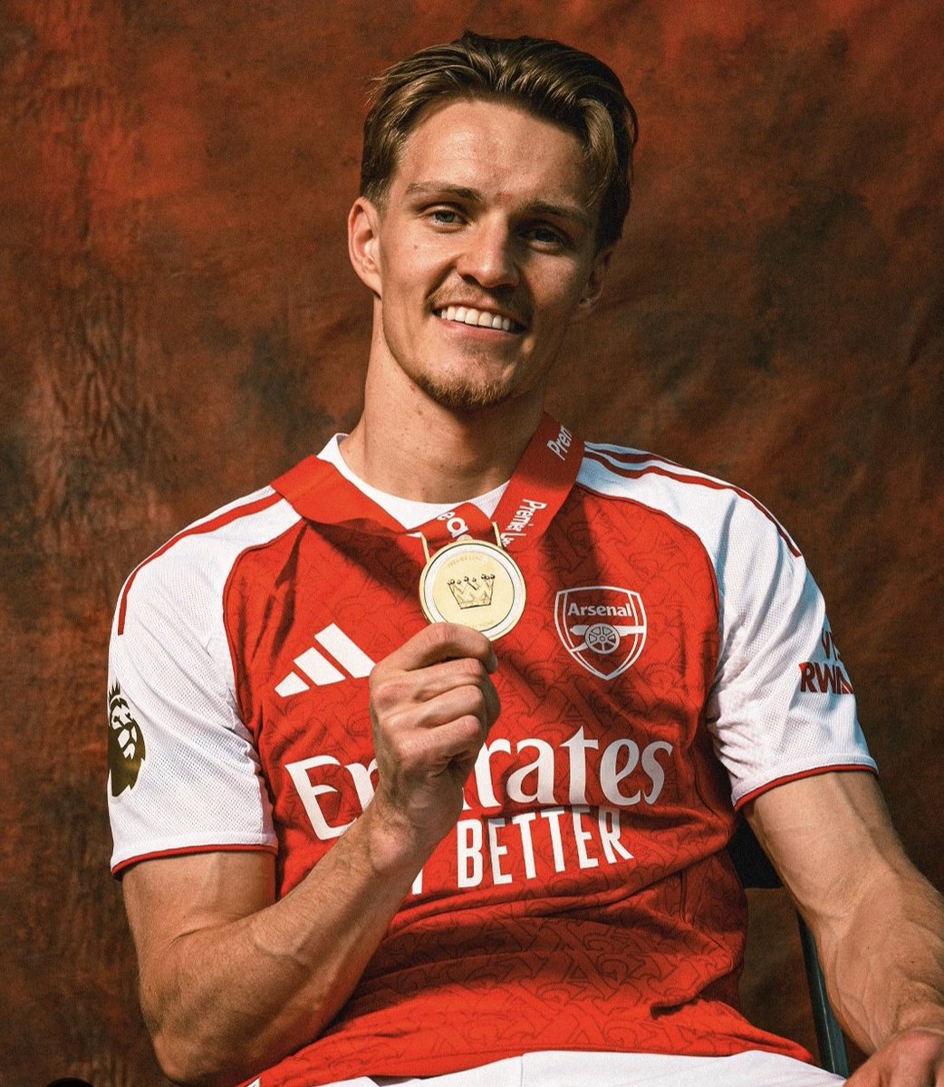 Swanny_76's tweet photo. @Arsenal #COYG #Arsenal #AFC #Champions #ARS 🔴⚪️🔴⚪️🏆🔴⚪️🔴⚪️🏆🔴⚪️🔴⚪️🏆🔴⚪️🔴⚪️🏆🔴⚪️🔴⚪️🏆🔴⚪️🔴⚪️🏆 @_DeclanRice @BukayoSaka87 @m8arteta https://t.co/UtVFr4NOdl