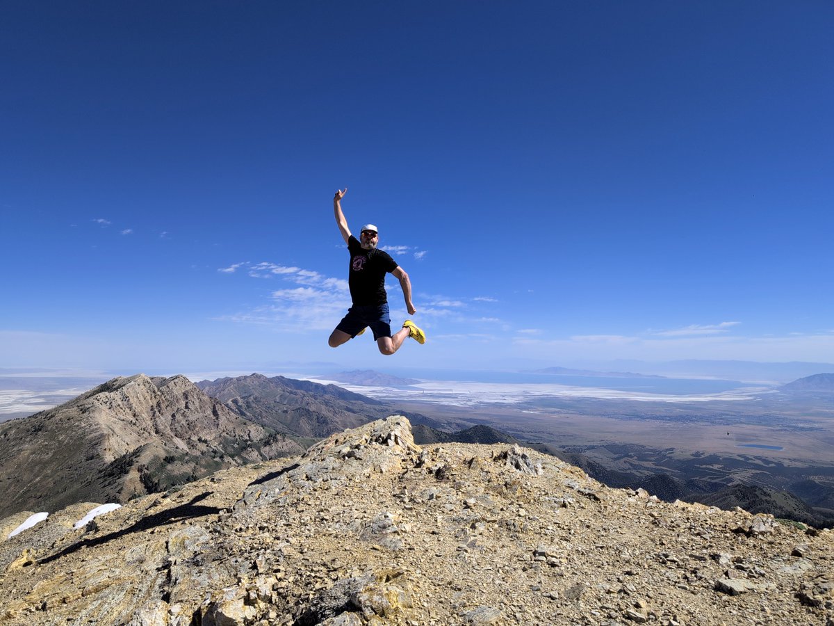 peakjumper's tweet photo. Summited #DeseretPeak today @Timphiking https://t.co/nnAuHxS9eM