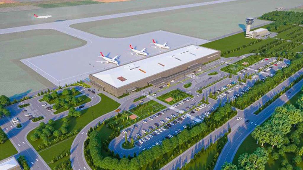 dunyadanfinans's tweet photo. 2026'nın son çeyreğinde açılması planlanan Bayburt-Gümüşhane Havalimanı, yıllık 2 milyon yolcu kapasitesiyle hizmet verecek.

Bayburt ve Gümüşhane'nin toplam nüfusu yaklaşık 225 bin kişi.

Yani havalimanının yıllık kapasitesi, bölge nüfusunun yaklaşık 9 katı.

İlginç bir yatırım tercihi.