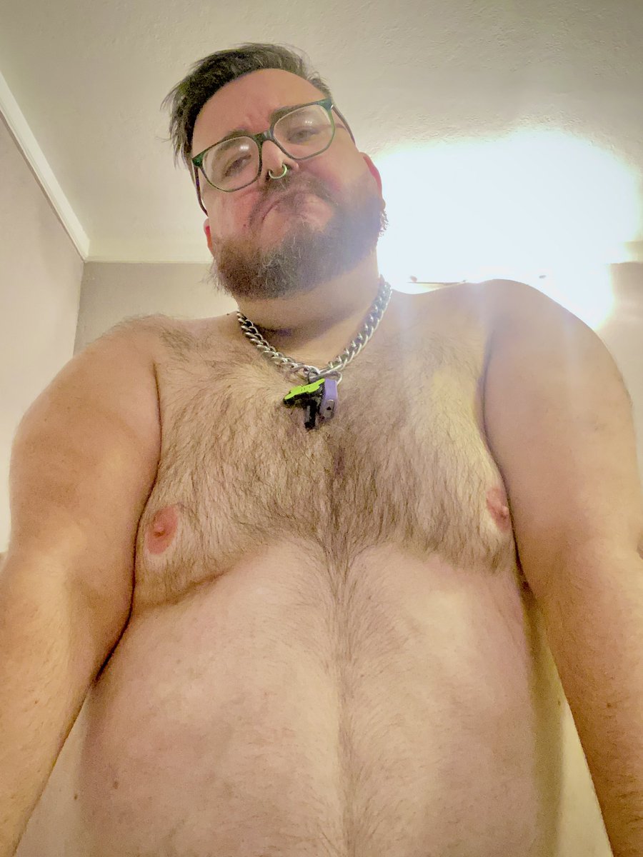chunkybehr's tweet photo. Bark for daddy 😈 https://t.co/aKPwBqf9rN