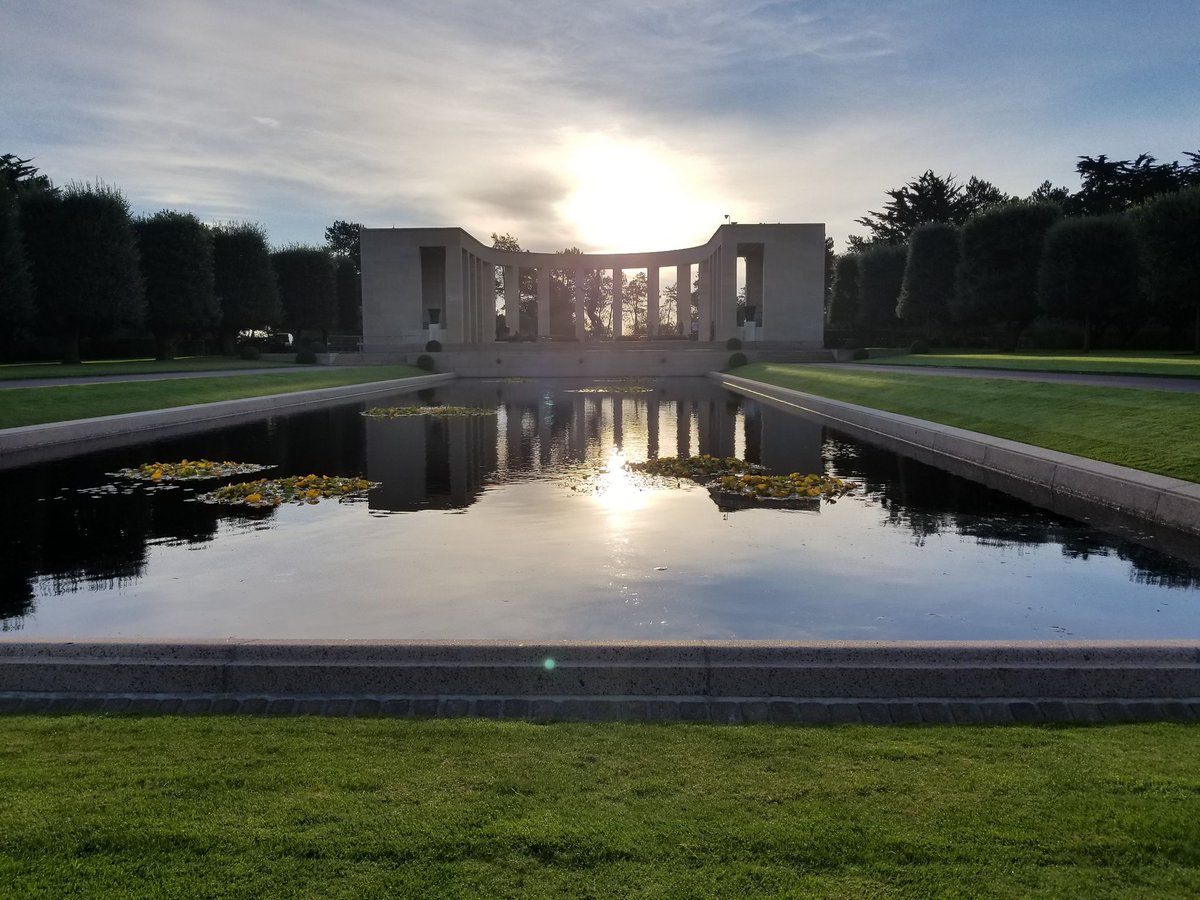 TheBuddyCSM's tweet photo. 9,389 Americans rest forever at Normandy American Cemetery including:

307 unknown Soldiers

3 Medal of Honor recipients 

45 sets of brothers that lie side-by-side https://t.co/nDJc9UlGWX