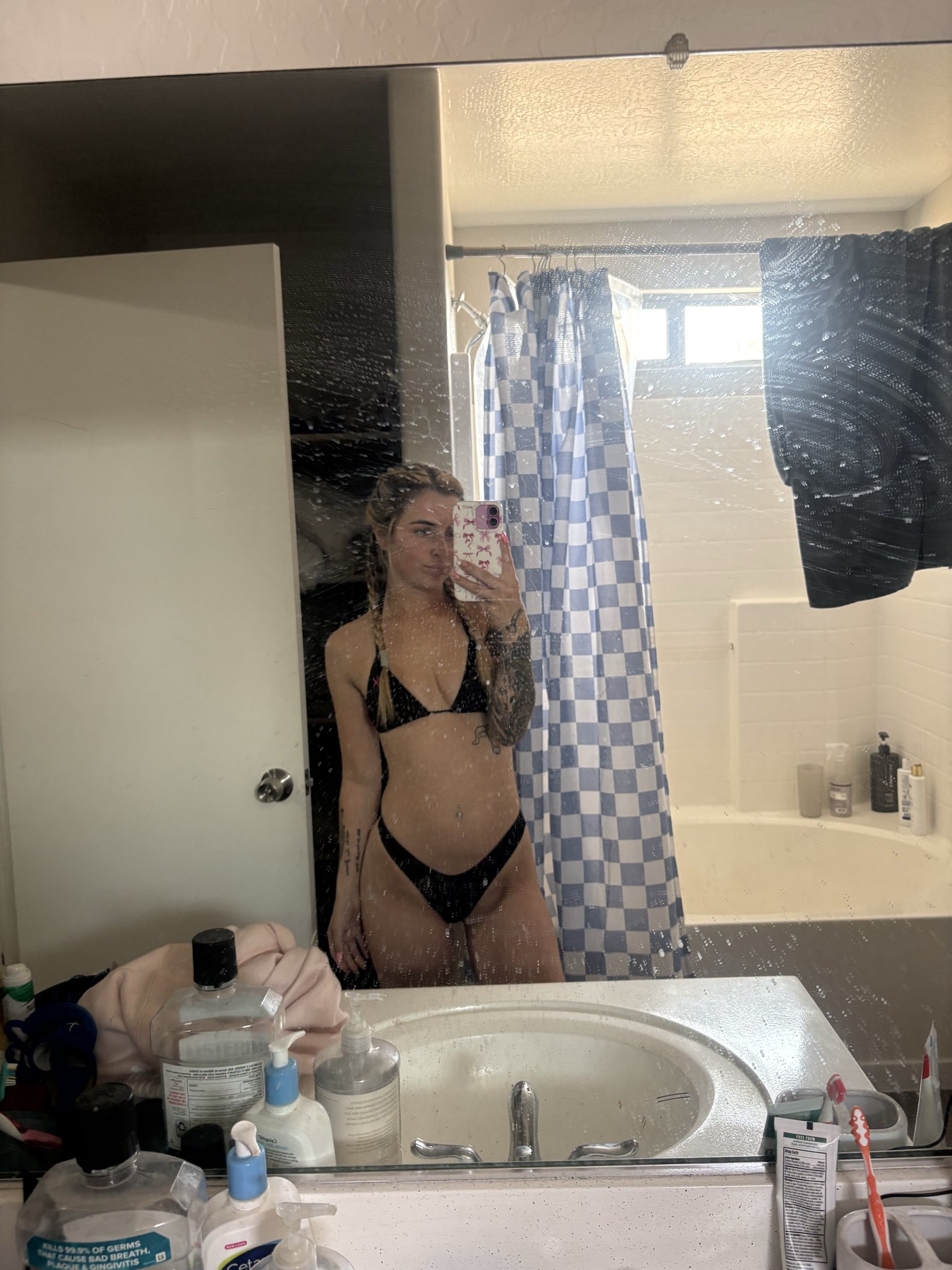 Wanna party with me ? https://t.co/sODMiOmIrD