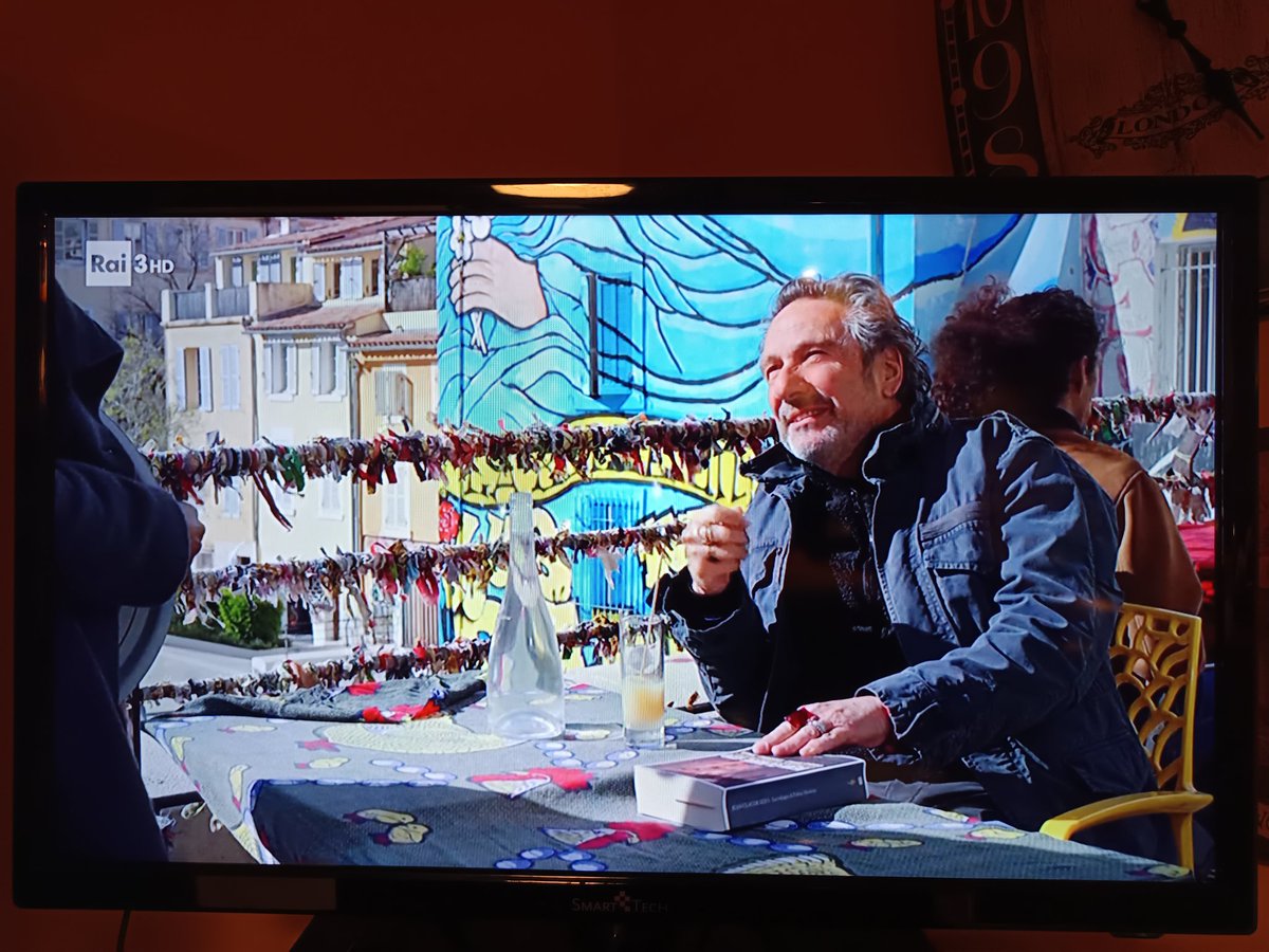 emerge67's tweet photo. #Sapiens è sempre bellissimo, qualunque argomento tratti.
@OfficialTozzi #Marsiglia #Marseille #Genova https://t.co/lxJkPy5Sxi