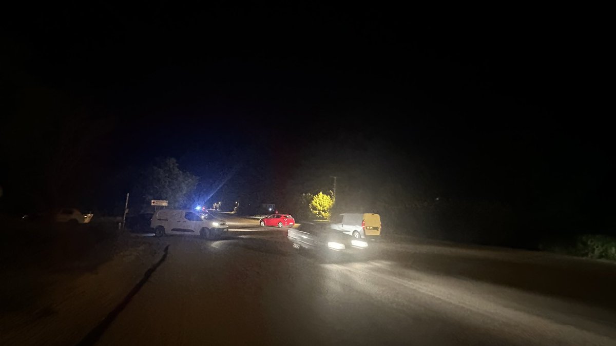 krcn27's tweet photo. Kilis yolu yine ölüm saçmaya devam ediyor Abdülhamit çıkışında
bir  trafik ışığı ya da tabela olmamasından kazalar meydana geliyor @GundemiAntep27  @gantepvaliligi https://t.co/bCGsgHnguJ