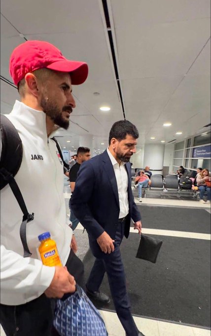 liberta___depre's tweet photo. Seleção do Irã terá que entrar e sair dos EUA no mesmo dia em jogos da Copa do Mundo. 

Os iranianos disputarão seus jogos da fase de grupos do Mundial em Los Angeles e Seattle.

“Eles podem entrar pela manhã e terão que sair no mesmo dia”, disse Abolfazl Pasandideh, embaixador do Irão no México.

Pasandideh informou que a transferência da equipe de Tijuana, México, para os Estados Unidos poderá ser feita por avião particular ou por via terrestre, dependendo das instruções da Fifa.

O diplomata também reiterou que 15 membros da delegação iraniana, a maioria dirigentes e parte da comissão técnica, ainda não têm vistos americanos. 

Via: @Estadao 

📷Chris Noyola/AFP