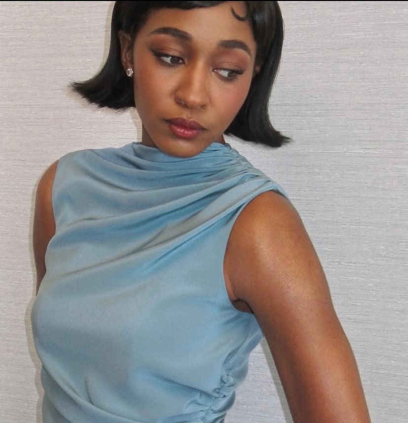 girlsonfillm's tweet photo. beautiful classy lady https://t.co/r2VCspTgJd