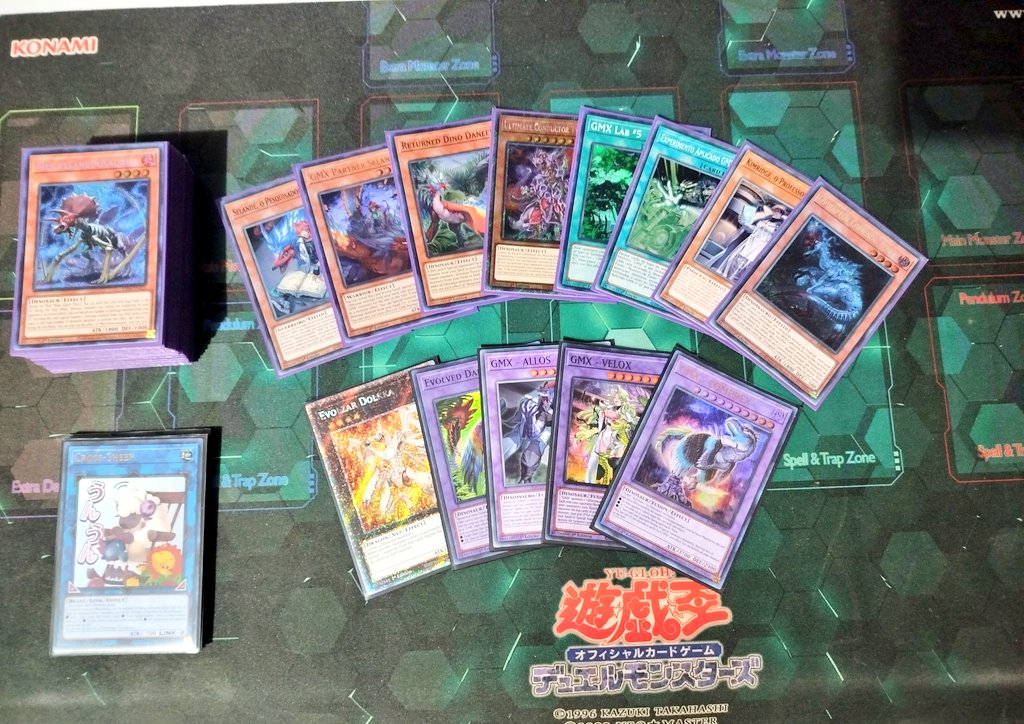 PhillYagami's tweet photo. Isso mesmo vadia, eu montei mais um deck duvidoso de YuGiOh. https://t.co/n1PkDCoG0i