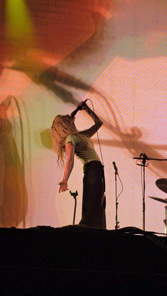sapphxgemini's tweet photo. Merci pour tout Hayley Williams 🙏🏽 https://t.co/oJtcyh3B5e