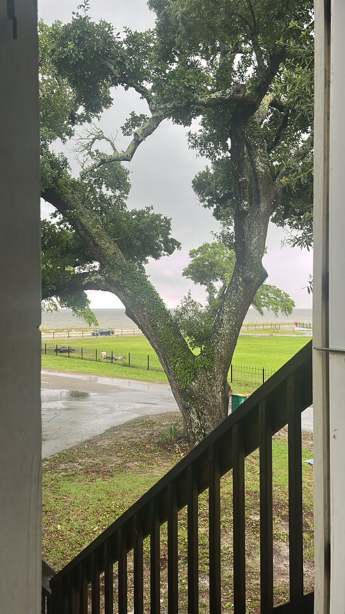 Hall_wx's tweet photo. Ah Bay St. Louis,MS, oh how I’ve missed you. Time to start a much NEEDED vacation. https://t.co/isVKBOGXfm