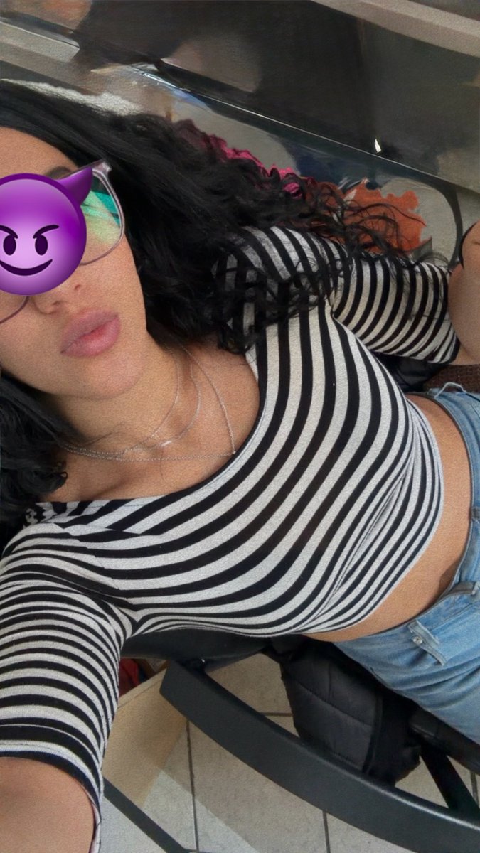 ximenaalexi's tweet photo. Holaaa 🖤 https://t.co/E8LsDT9Ybw