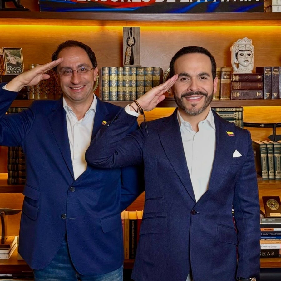 jorgeandresbell's tweet photo. Chicos y Chicas por quien votaran para la segunda vuelta presidencial?
🔁Abelardo de la Espriella
❤️Ivan Cepeda 
@ABDELAESPRIELLA @AbelardoPTE @CeDemocratico @MovSalvacionNal @PalomaValenciaL @PartidoVerdeCoL @PactoCol https://t.co/OEvyvjbq0q