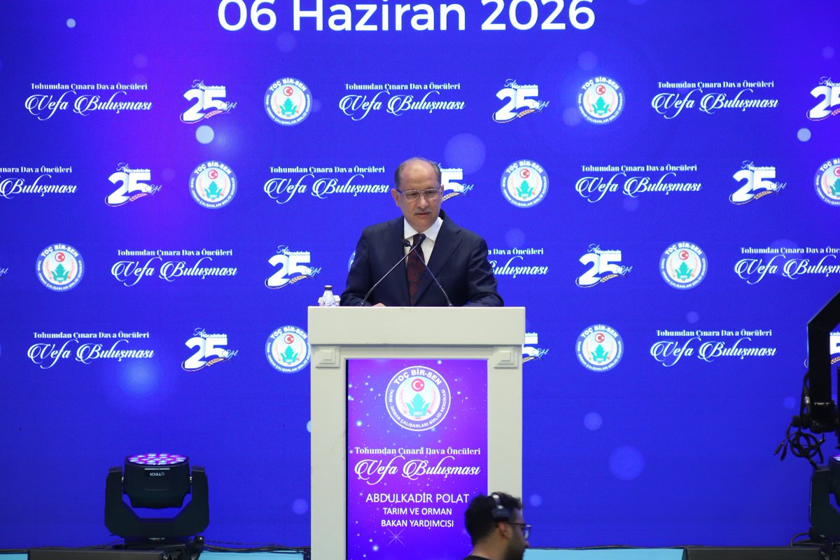 akadirpolat1's tweet photo. Tarım-Orman Çalışanları Birliği Sendikası TOÇ BİR-SEN'in 25. kuruluş yılı münasebetiyle düzenlediği
"Tohumdan Çınara Dava Öncüleri" Vefa Buluşmasına katıldık. 

Bakanlığımızın en ücra köşesindeki bir orman işletme şefliğinde, bir laboratuvarda, yayladaki ağılda, bir ilçe müdürlüğünde, her türlü zorlu arazi şartlarında, gece gündüz demeden, bu ülkenin “gıda güvenliği” ve #YeşilVatan için çalışan fedakar personelimizin hakkını ve hukukunu savunma gayesiyle 25 yıl önce yola çıkan başta sendikanın kurucuları olmak üzere, her dönem ve kademede görev alanlardan ahirete irtihal edenleri rahmet hayatta olanları minnetle yad ediyorum. 

📍Kızılcahamam | Ankara