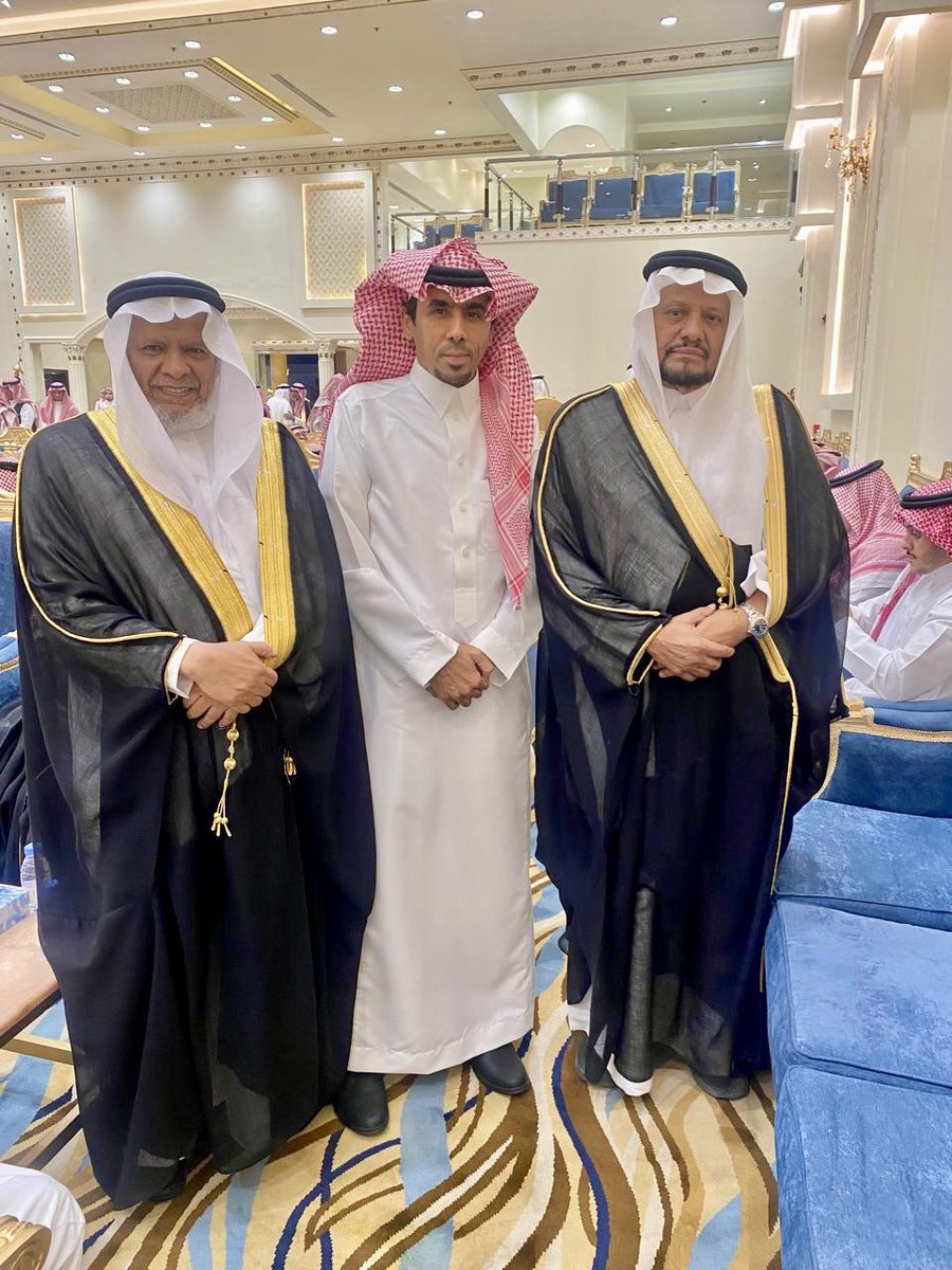 fahad_aldous's tweet photo. احتفل فهد بن حمد الضعيان بزواج نجله الشاب (عبدالله ) من كريمة عادل بن عبدالله بن هديان (رحمه الله )في قصر السفارات للاحتفالات بحضور عدد من وجهاء المجتمع وأقارب وأصدقاء ومحبي أسرتي العريسين .
  💐تهانينا وألف مبروك ونسأل الله أن يبارك لهما  وبارك عليهما  وجمع بينهما في خير ورزقهما الذرية الصالحه. 
#افراح_الضعيان_الهديان