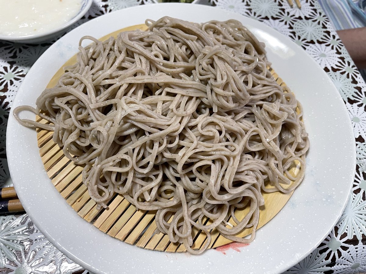 EMO166's tweet photo. 肉の御仁家特製そば御膳✨
蕎麦をはじめ、長野土産のオンパレード🍎
美味しいな長野❤️
#そば
#長野
#ツルヤ
#ゼンマイ
#山クラゲ
#おうちごはん
#うまいもん界隈 https://t.co/WrwIRbau5h