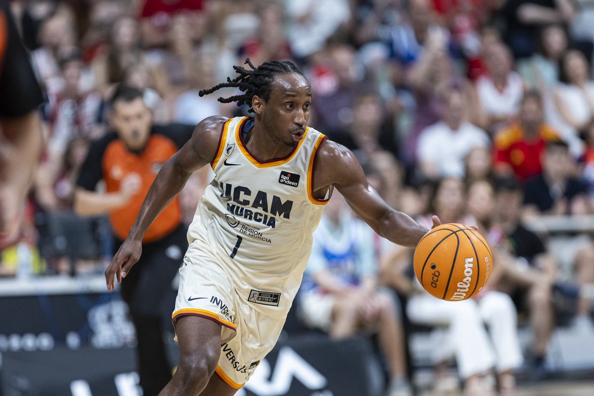 UCAMMurcia's tweet photo. ❤️‍🔥 𝗖𝗼𝗻𝗰𝗹𝘂𝘆𝗲 𝗹𝗮 𝗺𝗲𝗷𝗼𝗿 𝘁𝗲𝗺𝗽𝗼𝗿𝗮𝗱𝗮 𝗱𝗲 𝗹𝗮 𝗵𝗶𝘀𝘁𝗼𝗿𝗶𝗮

🏀 El UCAM Murcia se despide del playoff al caer contra el Barça (76-100)

🔗 https://t.co/LV2XbN6vTo

#Eterno https://t.co/YPXz9U6Ral