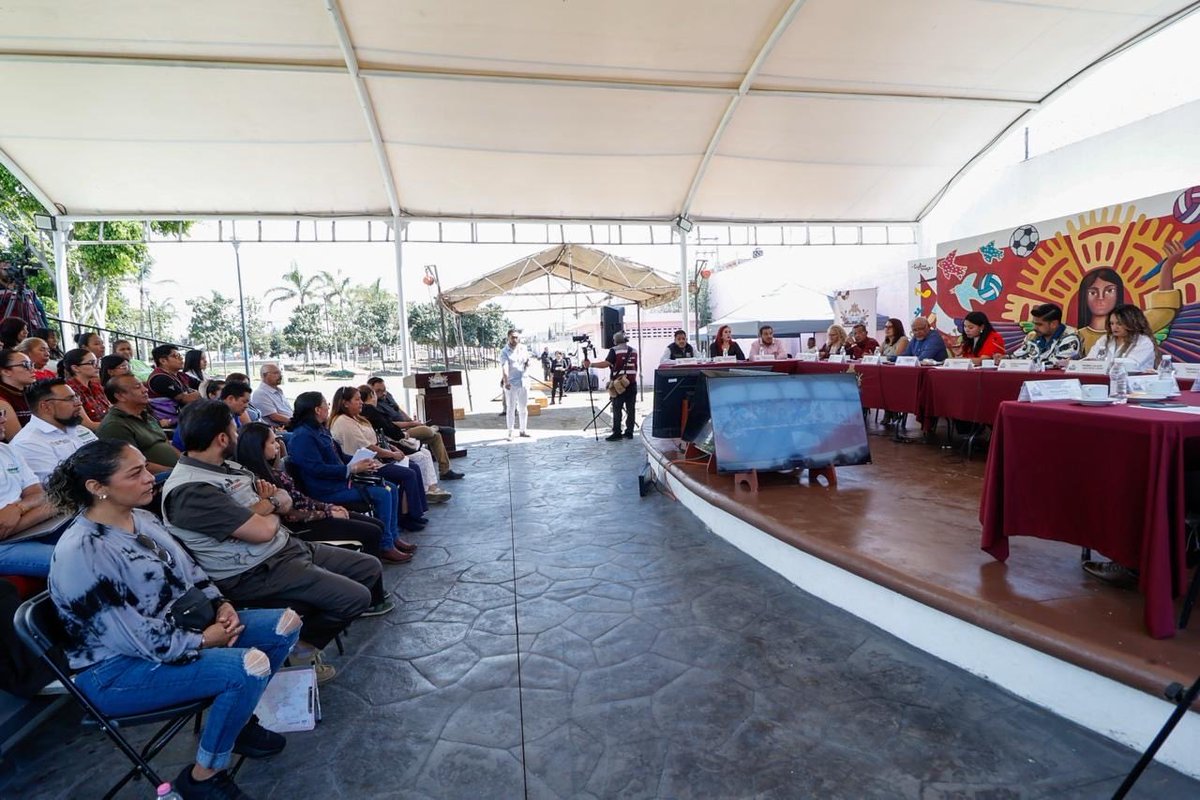 Adolfo_Cerqueda's tweet photo. Seguimos construyendo un municipio que proteja y respete la vida animal 🐾

En el Cabildo Abierto escuchamos y dialogamos sobre las políticas públicas necesarias para construir mejores condiciones de vida para los seres sintientes y promover la adopción de animales de compañía.

Seguiremos trabajando para hacer de Neza un municipio con personas más conscientes, solidarias y comprometidas con el cuidado y la protección animal. 🐾❤️ #PorAmorANeza