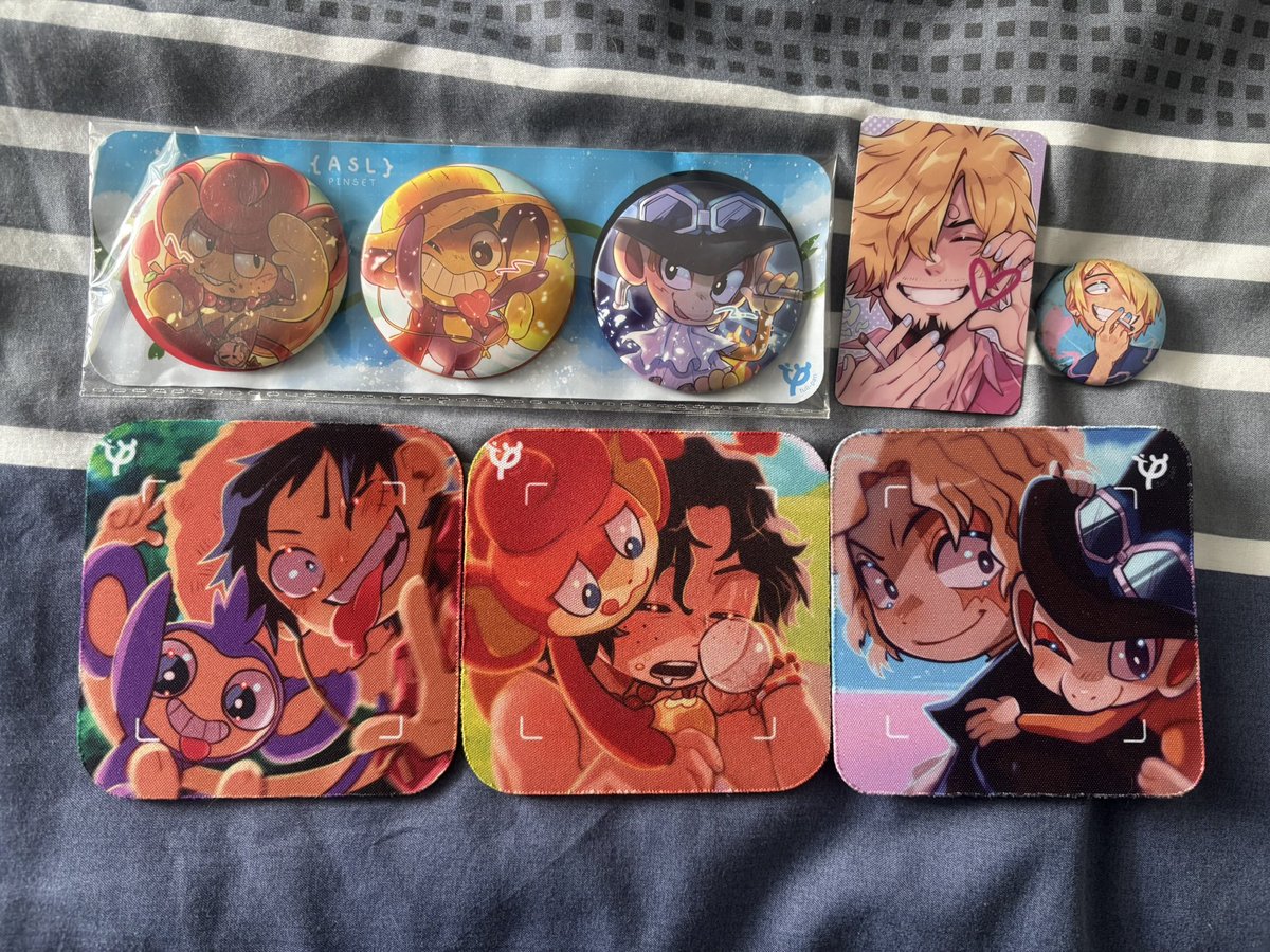 gearfiveace's tweet photo. peak arrived !! just waiting for a reply about the missing law charm :) https://t.co/MijrupQFRP