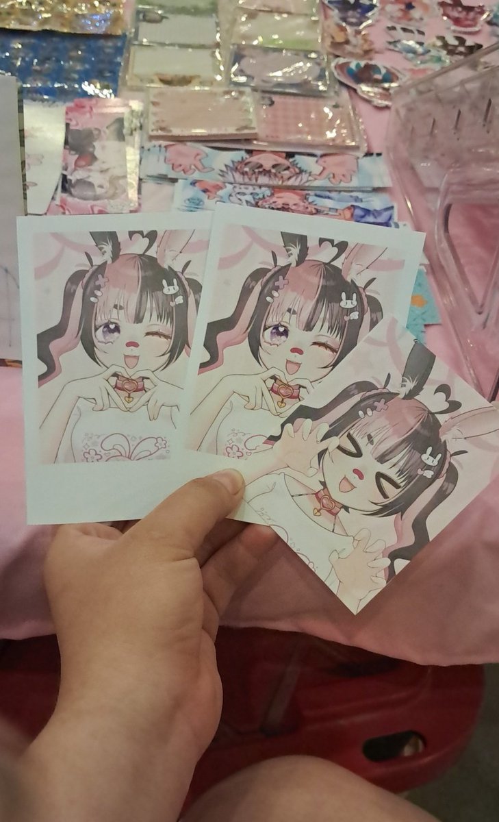 pink_ikari's tweet photo. Estoy regalando chekis firmadas con sus compras a quien pide uwu https://t.co/ln6bL7lTGW