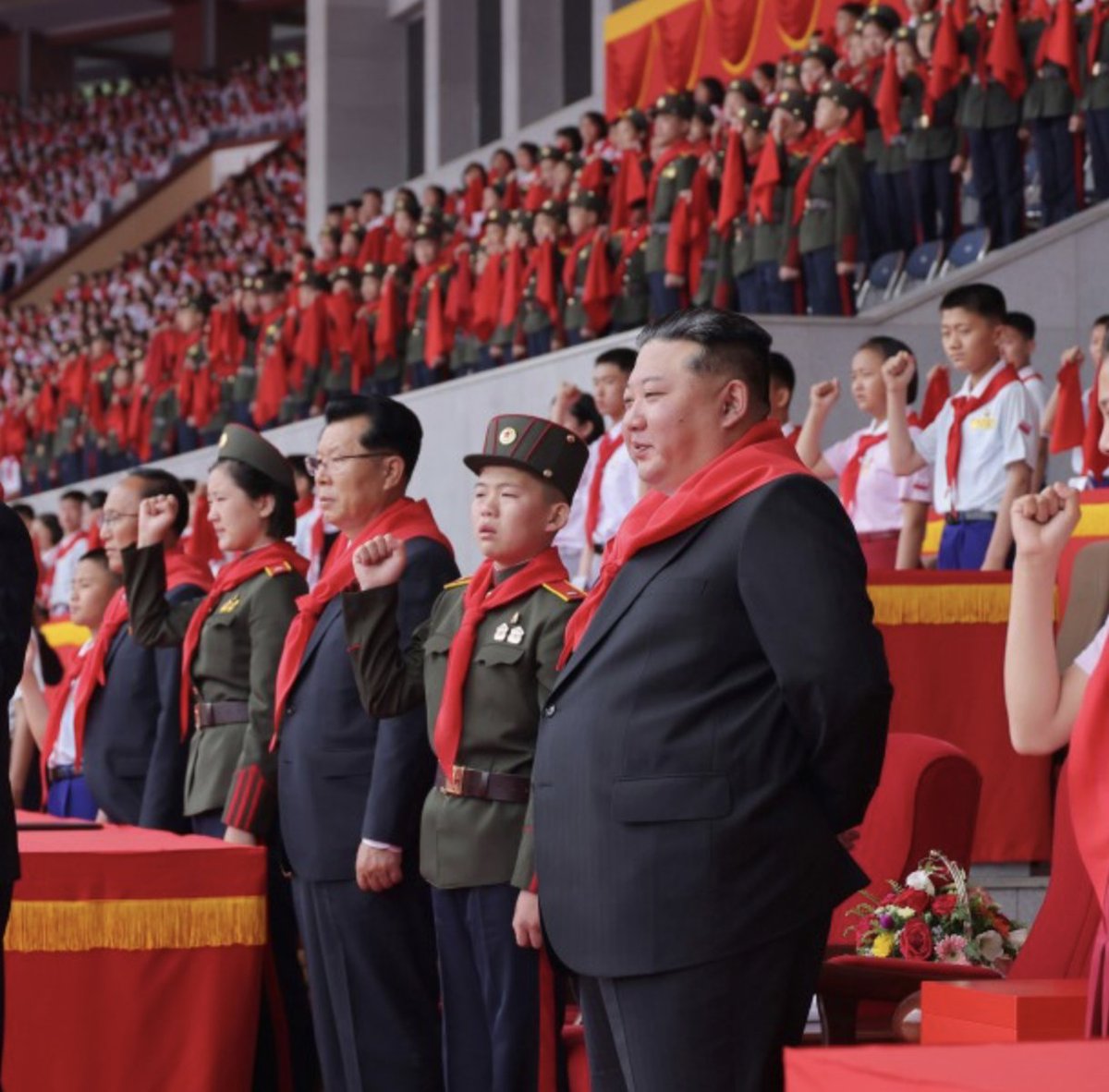 kimileyegenleri's tweet photo. Kim Jong Un Kore Çocuk Birliği'nin 80. Yıldönümünü Anmak Üzere Düzenlenen Toplantıya Katıldı.
Kim Jong Un attended a meeting held to mark the 80th anniversary of the Korean Children’s Union. https://t.co/bdfHBiIKNe