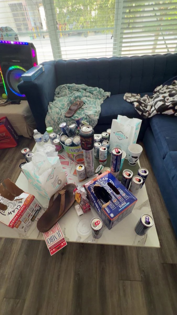 murdaughdoc's tweet photo. “A pile of shit has a thousand eyes” #coreyfeldmanrapedcharliesheen https://t.co/yKmtvsFhNJ