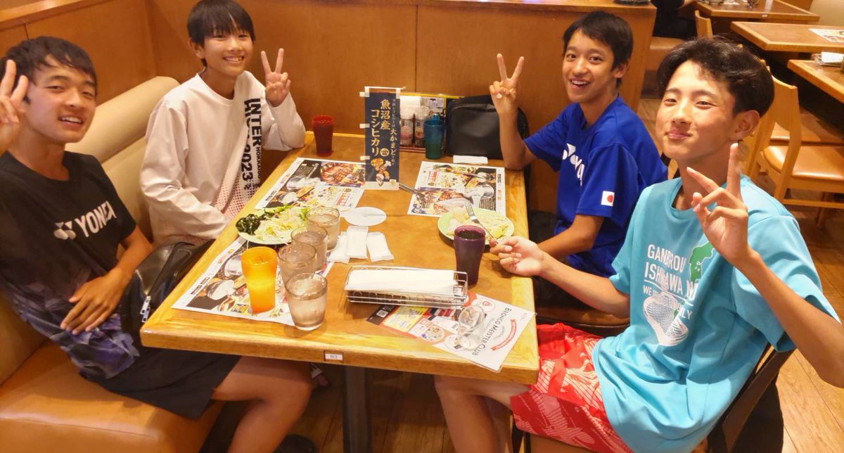 Jr74825217's tweet photo. 昨日のSTARS男子です！！

「福井県中学生強化大会」に参加させてもらいました🎵福井県の皆さん、ありがとうございました😌（��日はSTARS女子がお世話になります！）

４人だからこそ、、、密度の濃い時間を過ごせているのかもしれませんね！！

４人で初めてのお泊り、いいじぃー⭐

#ソフトテニス https://t.co/Y5IGOJZqF1