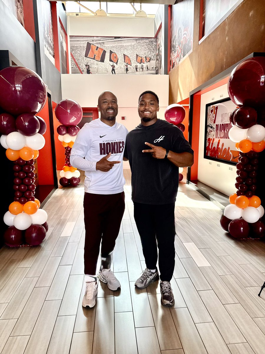 coach_norv's tweet photo. Appreciate former #Hokie RB Khalil Herbert (2021 NFL Draft pick) for stopping by &amp; chopping it up today. #ThisIsHome #LGH 

EVERYTHING MATTERS 🦃 https://t.co/tVJF973FzL