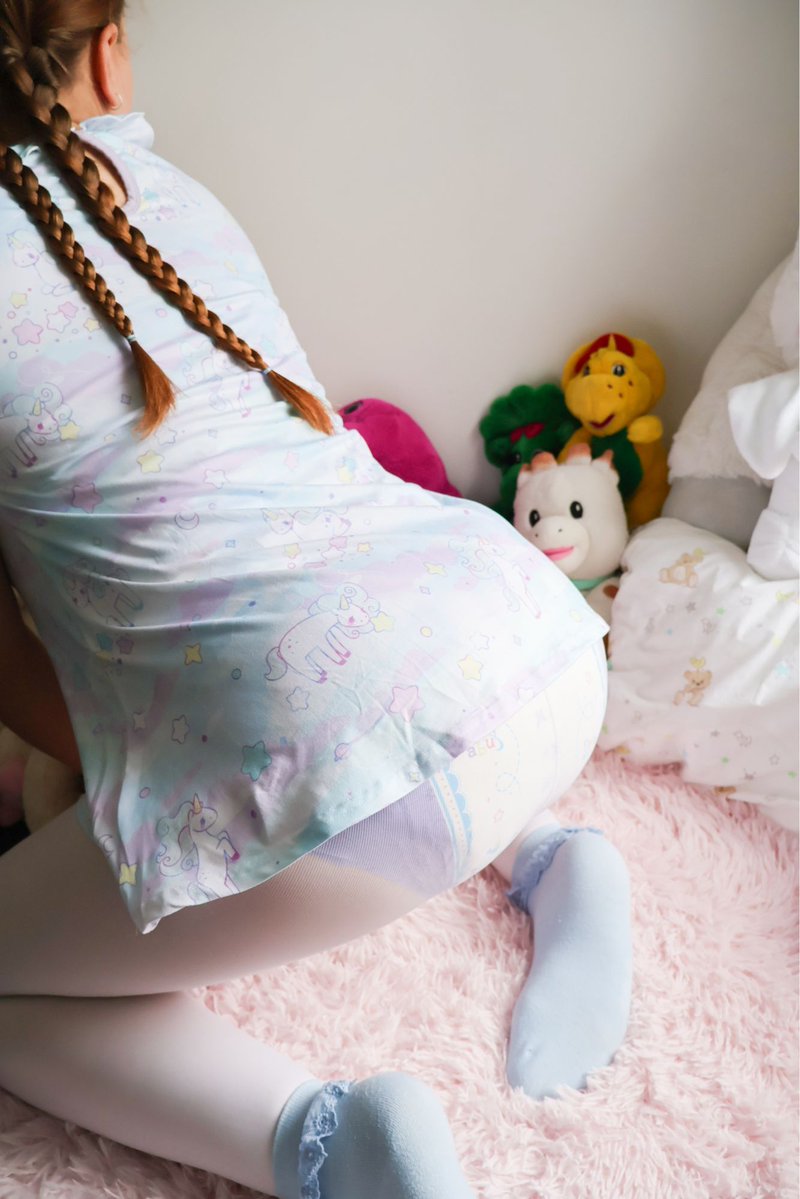 OnesieDownunder's tweet photo. ⭐️ Floating through the day one cloud at a time ☁️

The Dreamy Days Peekaboo Onesie is coming to ODU next week at 8PM EDT, June 9 🦄

Keep your 👀 on our page, you don’t want to miss our release at https://t.co/FSmljpvrQo! 🌙

📸: @_softpastelbaby

#onesiesdownunder https://t.co/Qq5ckjD94c