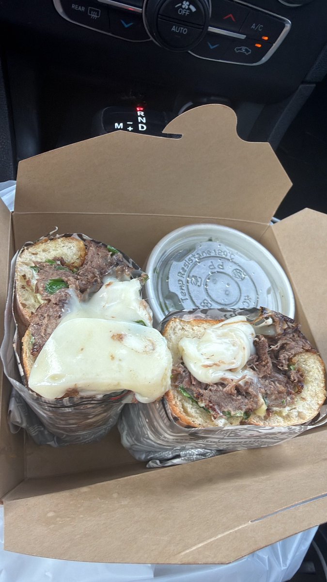 Jus_A_Rebel's tweet photo. Just had a Ox Tail chessesteak....... Past tense had cause that hoe got inhaled https://t.co/TuCKvYarQx