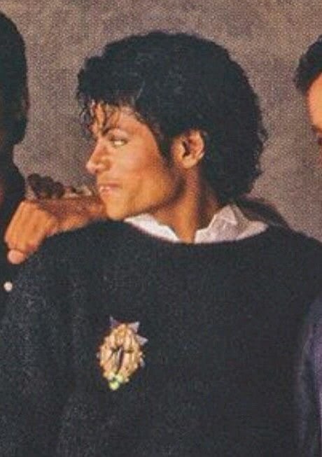 mjmusee's tweet photo. i’m so fucking insane abt this look https://t.co/YRizJQkiQN