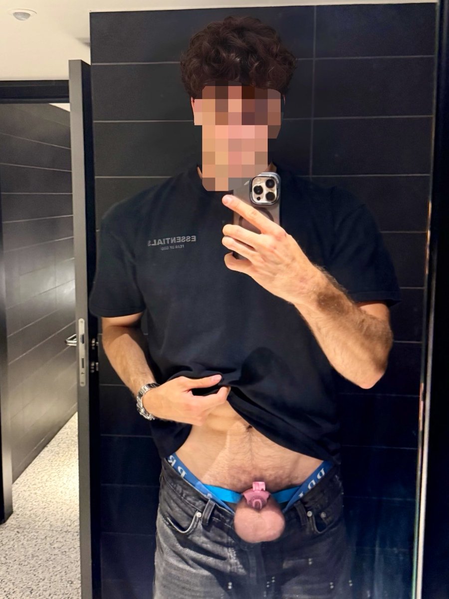 DamienLocked's tweet photo. Finally 23🥳

@CagedLegion @MCCageRT1 @ChastitypigRTS @rugbyunion8 https://t.co/zNy7r3a0TZ